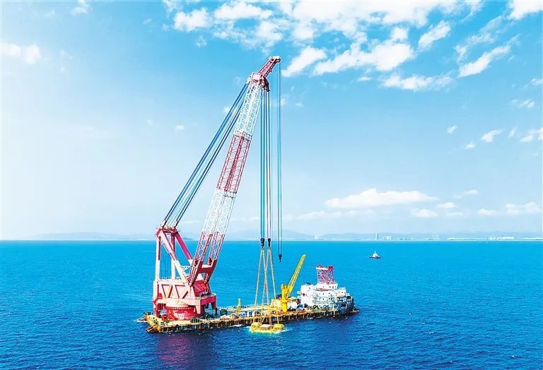 今年2月18日，海南海底智算舱在陵水海域完成下水，与正在运营的海底数据中心相链接，标志海底智算中心正式启用。（资料图）