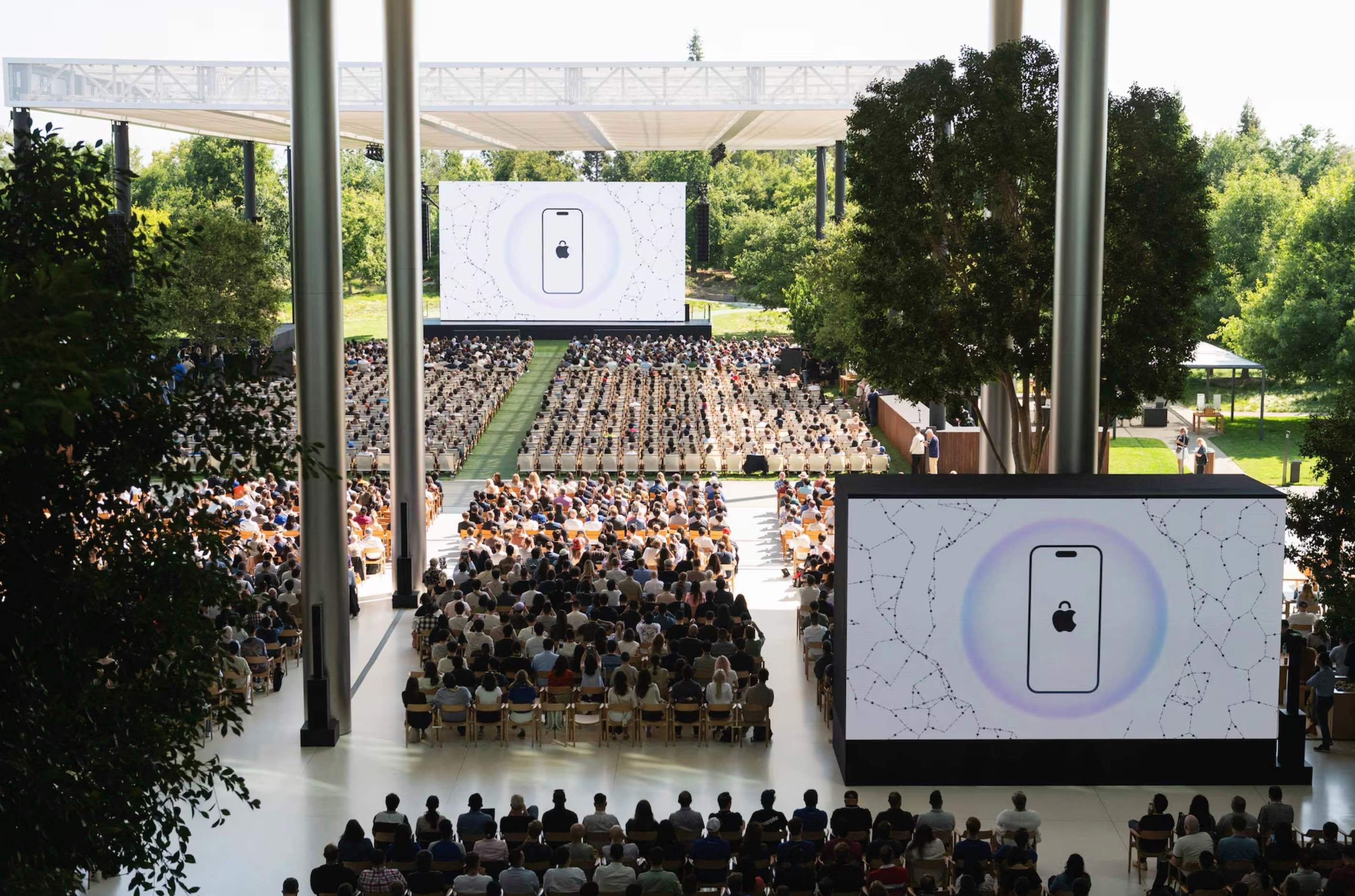 苹果总部的现场观众