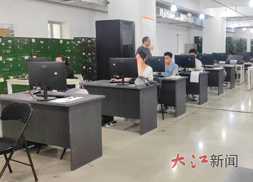 江西档案逐步走向电子化、数字化。