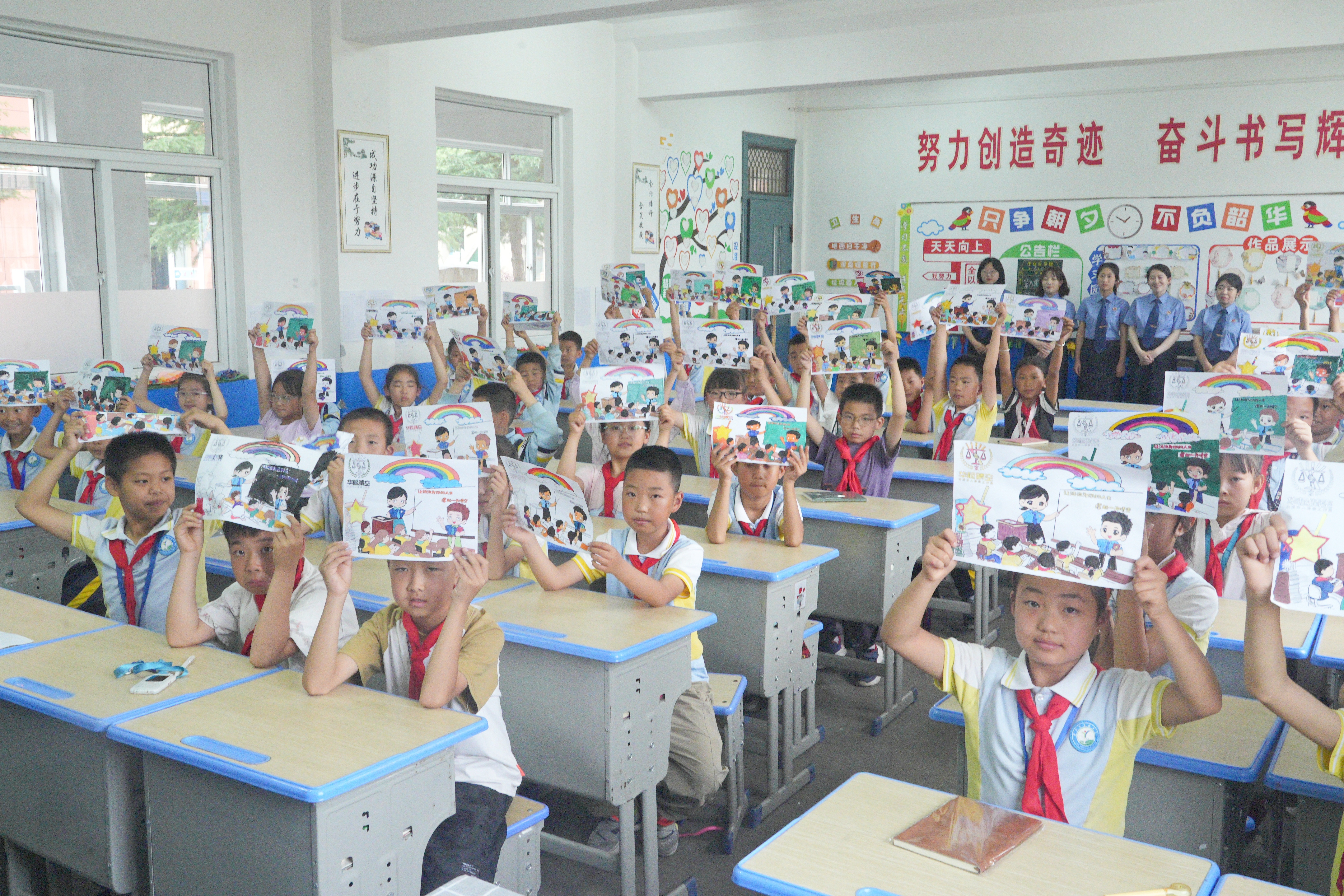 情景体验+绘画涂色　华亭小学生get反欺凌“超能力”