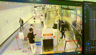 青岛地铁上演1万美金“寻主记”