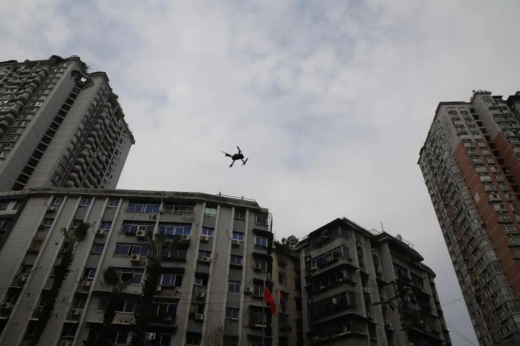 1分47秒！无人机速递身份证明，沙坪坝护航高考太给力！