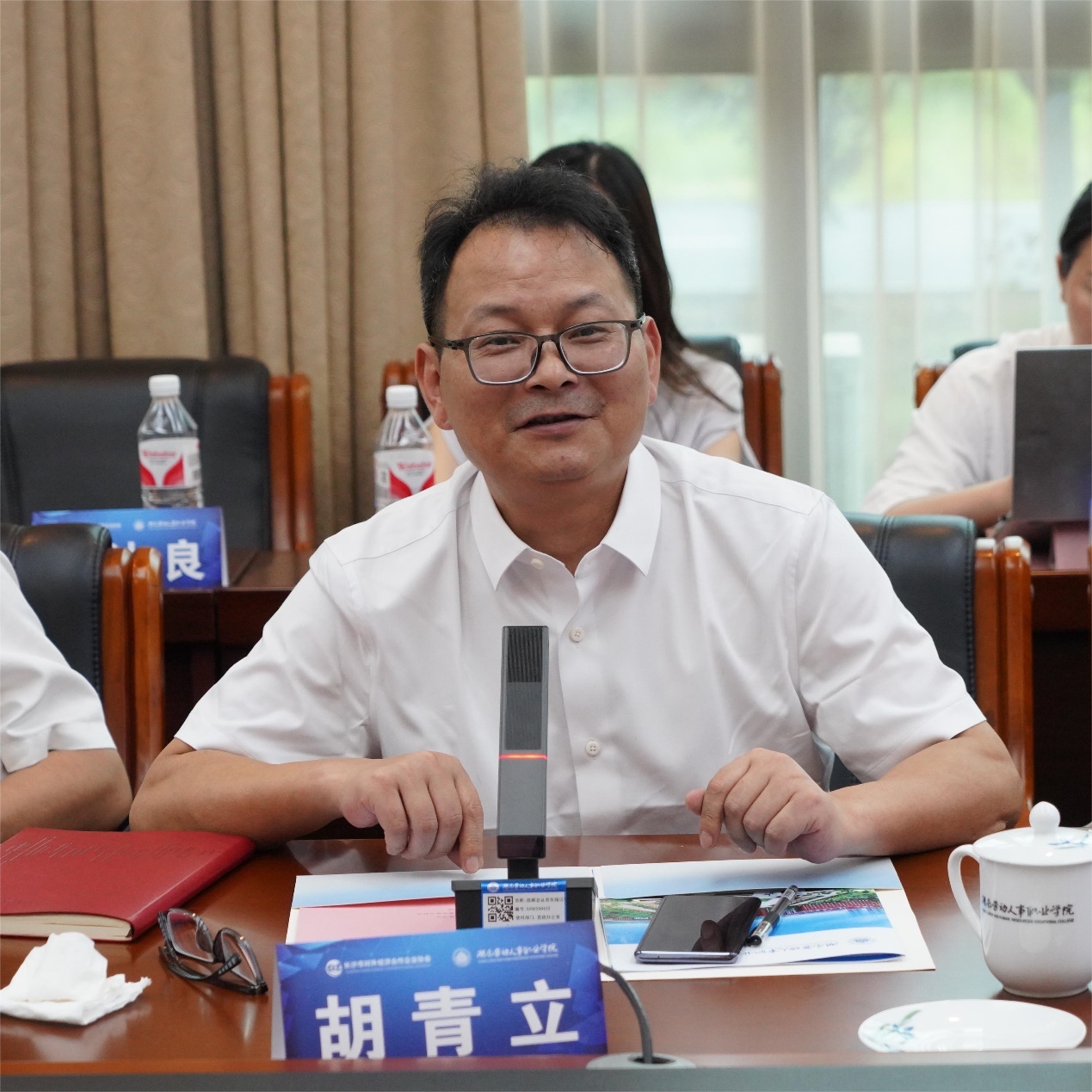 湖南中南神箭实业集团有限公司 中箭海外总经理 胡青立