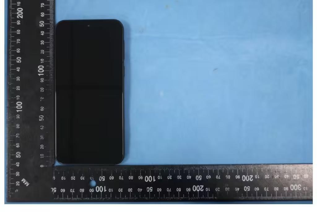 vivo X200 FE手机证件照曝光:6500mAh电池、90W充电