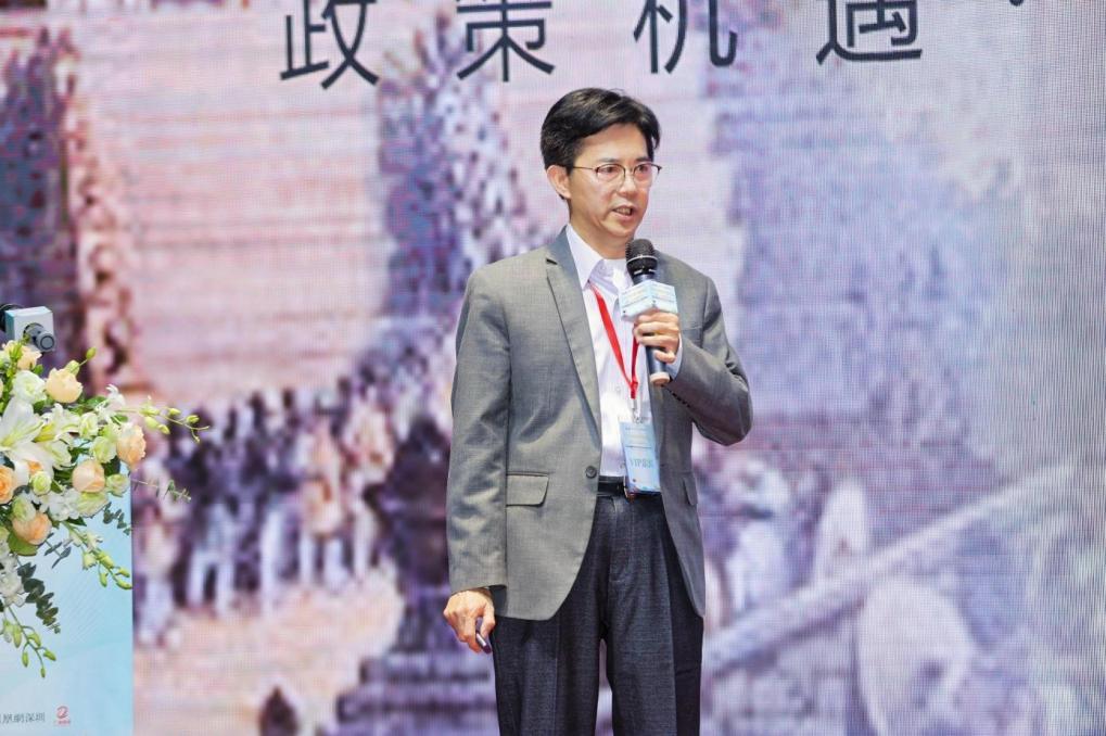 图:澳门中医药学会会长石崇荣