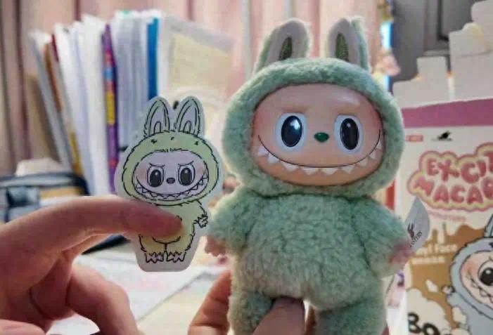 泡泡玛特labubu 81D4FDF4897A0C0BD48A5C976A24A8B1D5202A64_size43_w701_h477.jpg