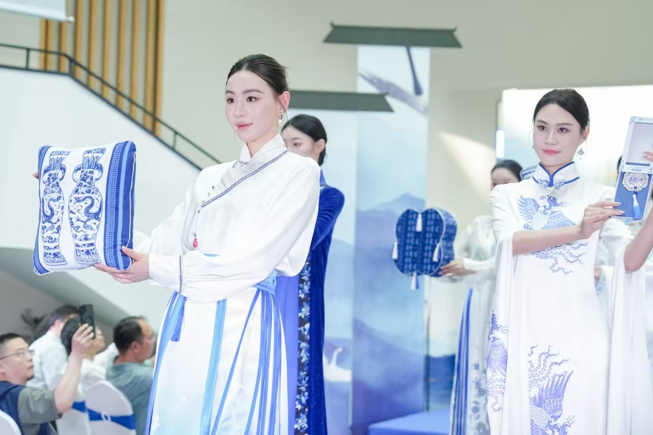 鄭州文博璀璨綻放：文化遺產(chǎn)日千年文明“活”出新意