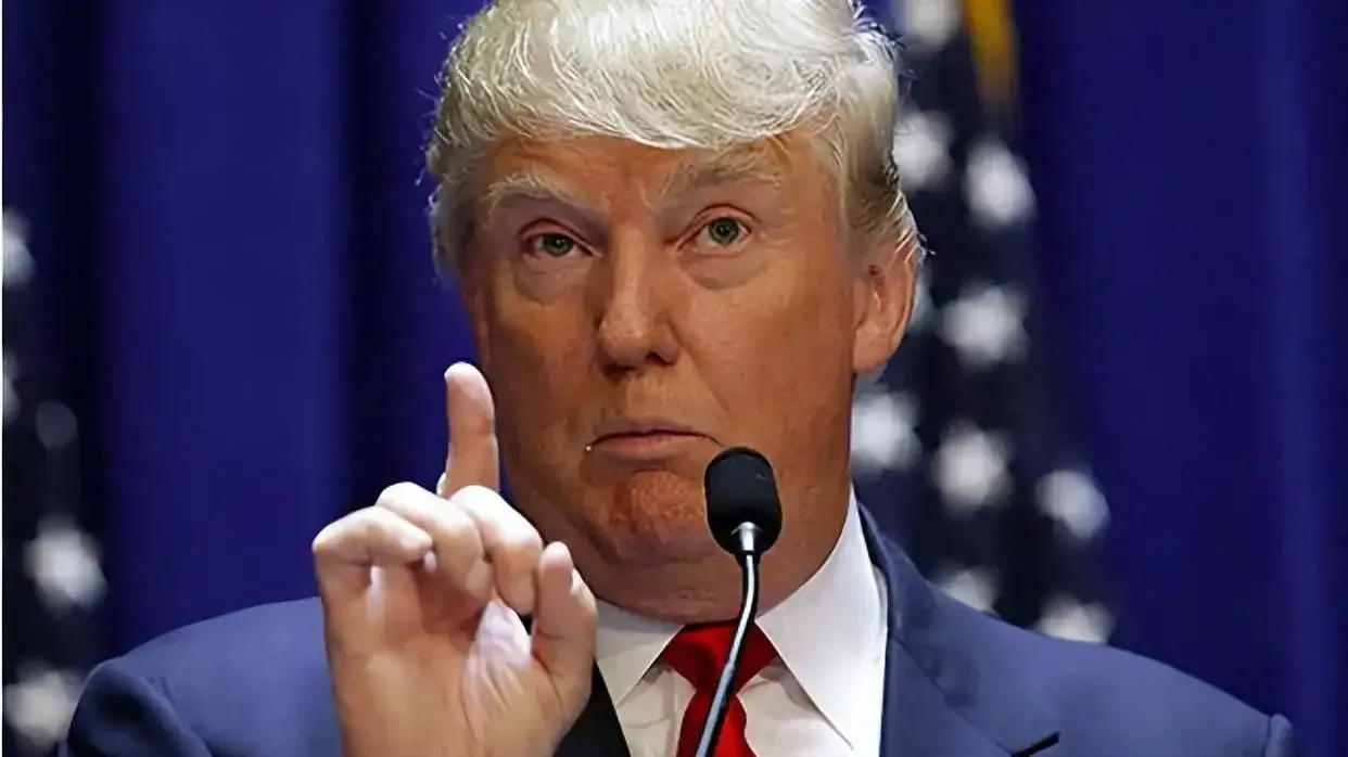 特朗普为什么要发动关税战？专家：把贸易逆差简单理解为吃亏，非常滑稽