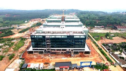 已经封顶的大楼