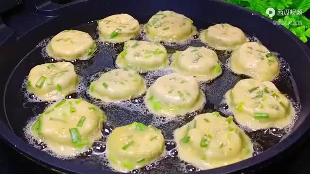 吃了30年茄子，就服这个做法，不用炒不油炸，吃一次就忘不了