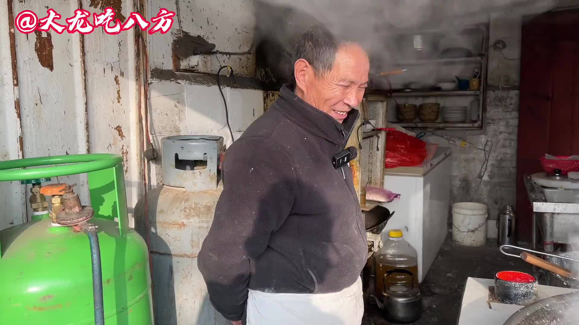 河南开封“羊菊花宴”，15元一碗，日卖700斤，外地人真不敢吃