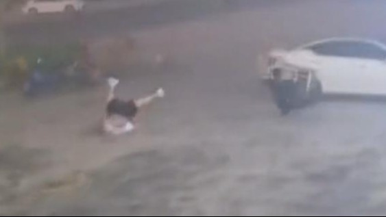 205斤山东小伙被大风吹倒，头部着地滚翻，当事人：阵风持续约5分钟