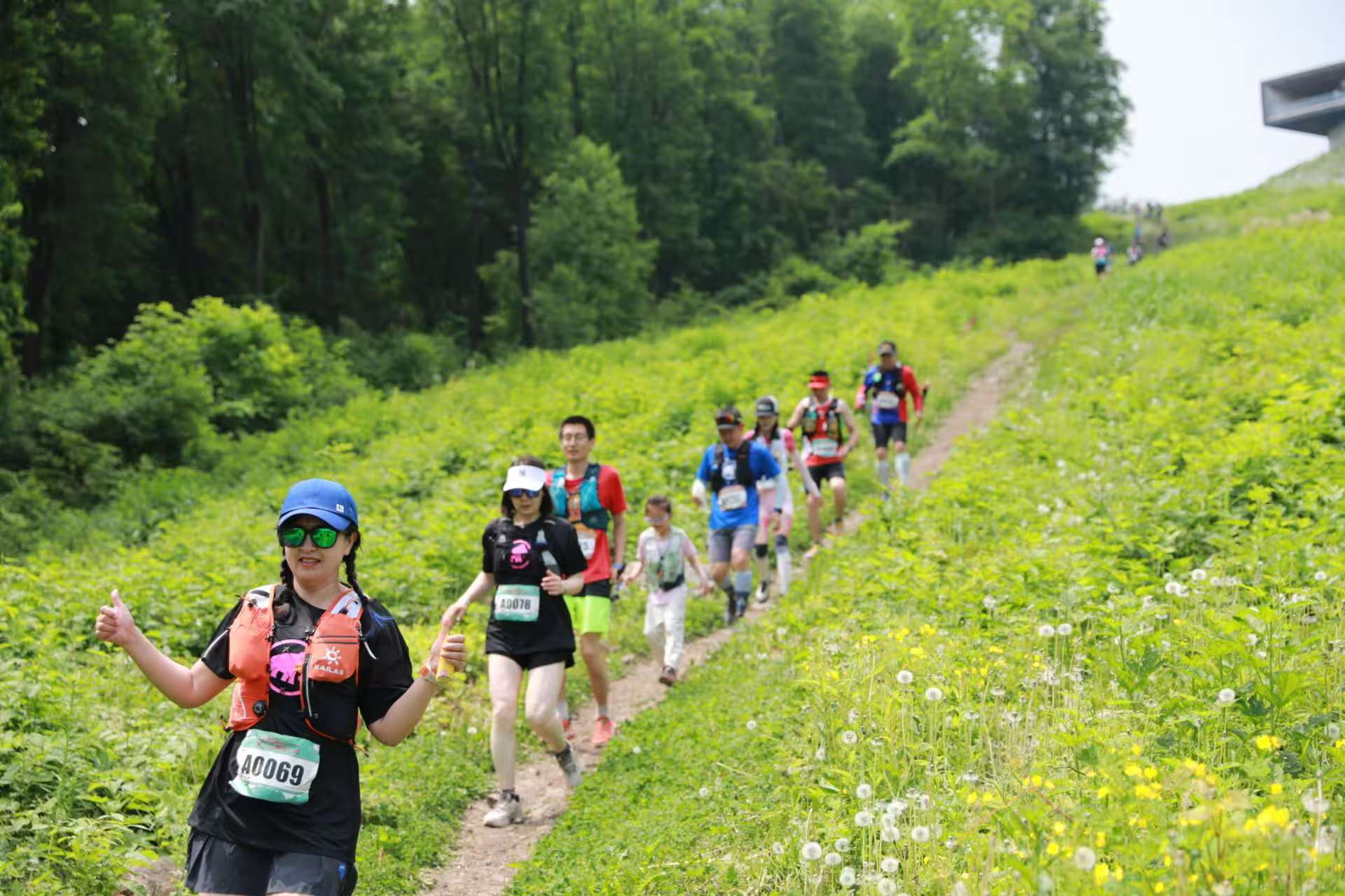 2025MAMMUT松花湖青山之巅跑山赛鸣枪开跑