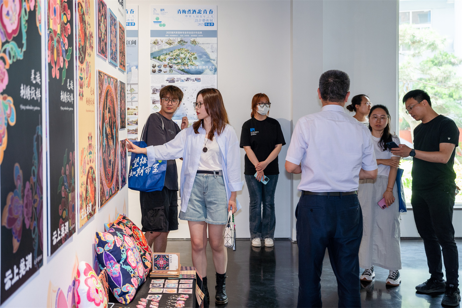 设计力量驱动地方经济！浙江万里学院“青年之光”毕业展成产业创新引擎