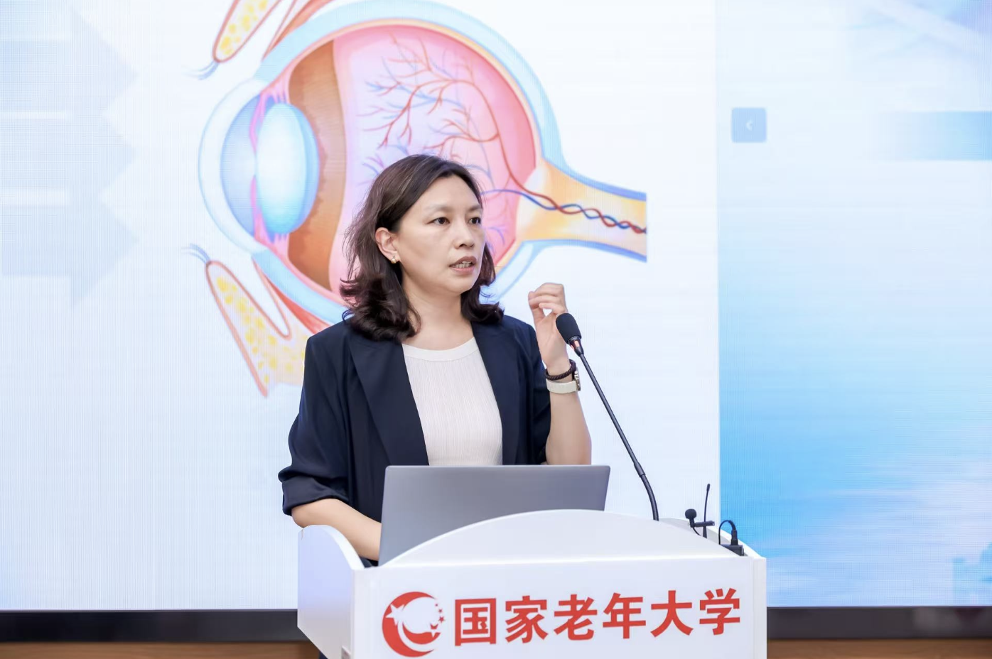 首都医科大学附属北京康复医院副主任医师刘莹