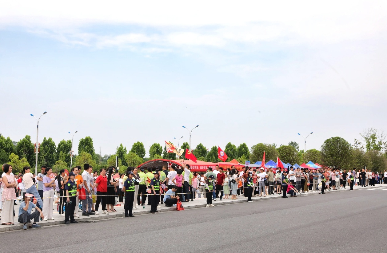 江西彭泽：高考开考 轻松面对