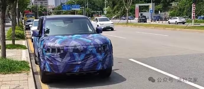 比亚迪方程豹钛7内饰曝光,或将采用5座布局