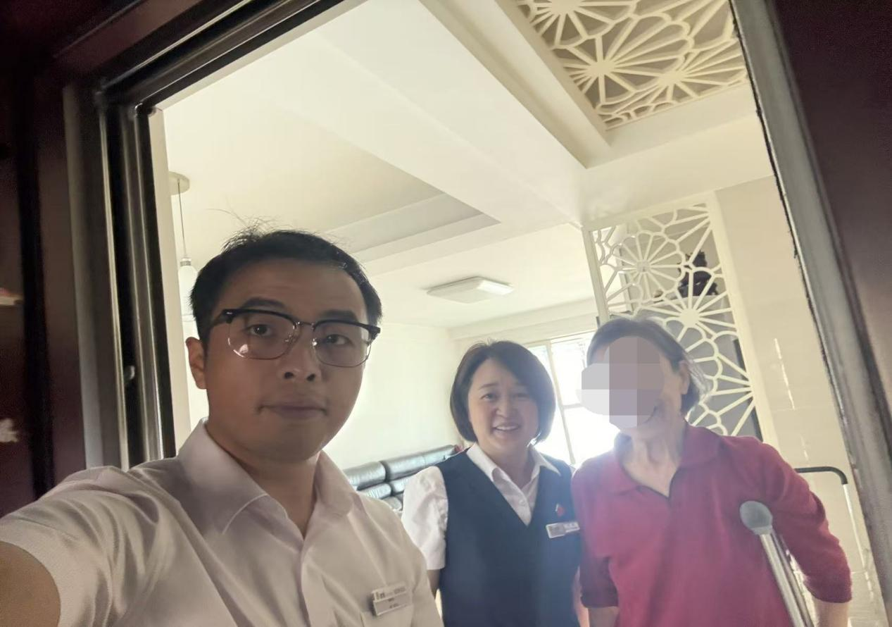 光大银行长沙分行:关爱银发一族 传递暖心服务