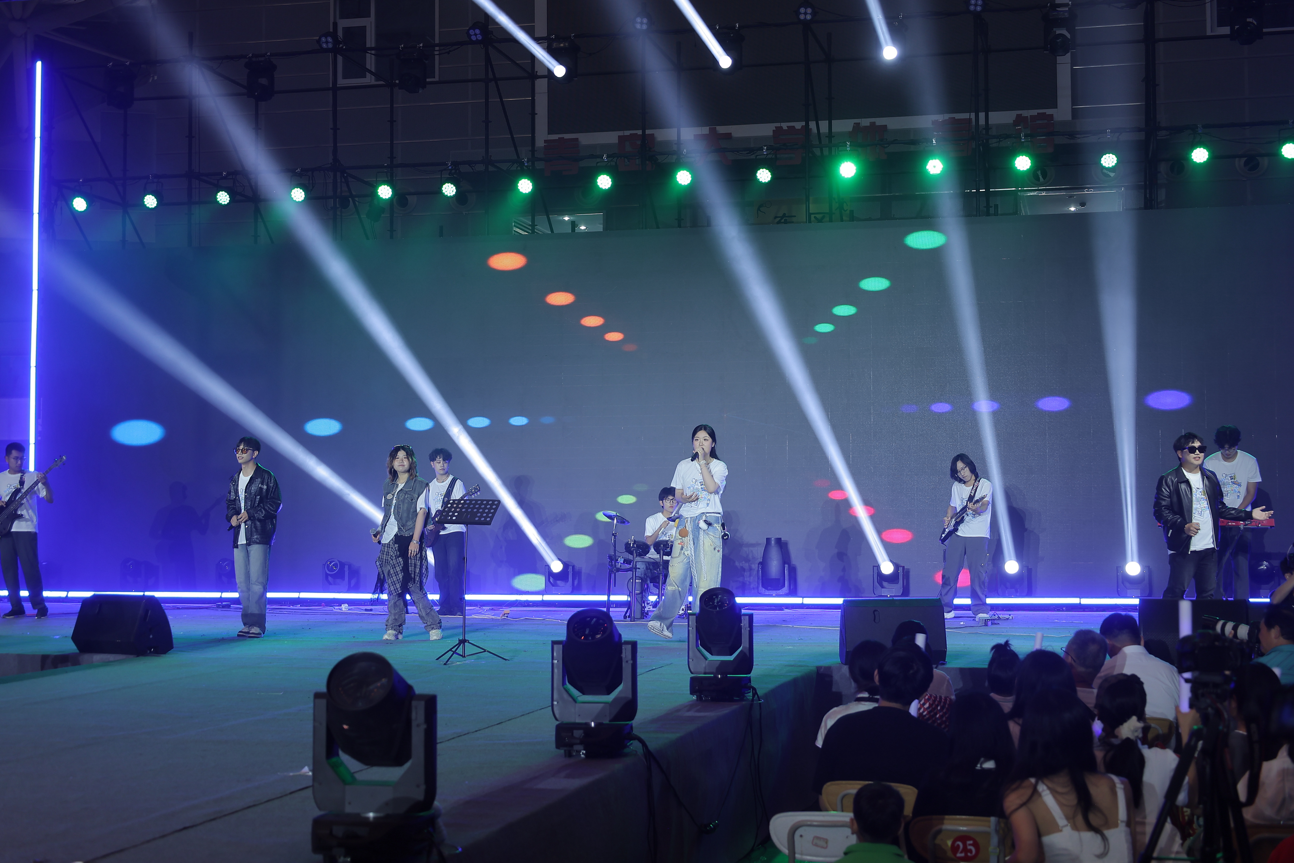 以歌为舟，渡往山海新程！青岛大学“奔赴下一场山海”毕业歌会成功举办