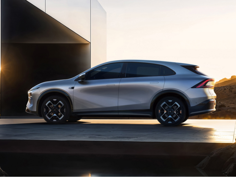 小鹏自研AI芯片上车!老黄一夜成低配了