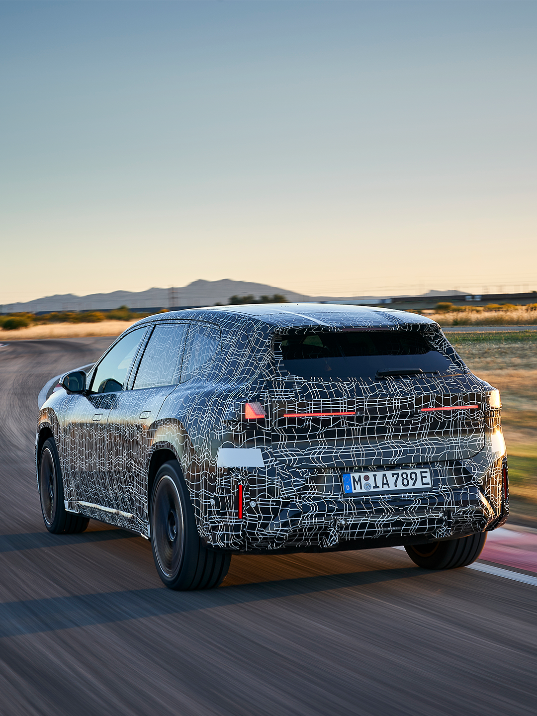 宝马新世代车型iX3完成首次路试,9月慕尼黑车展发布