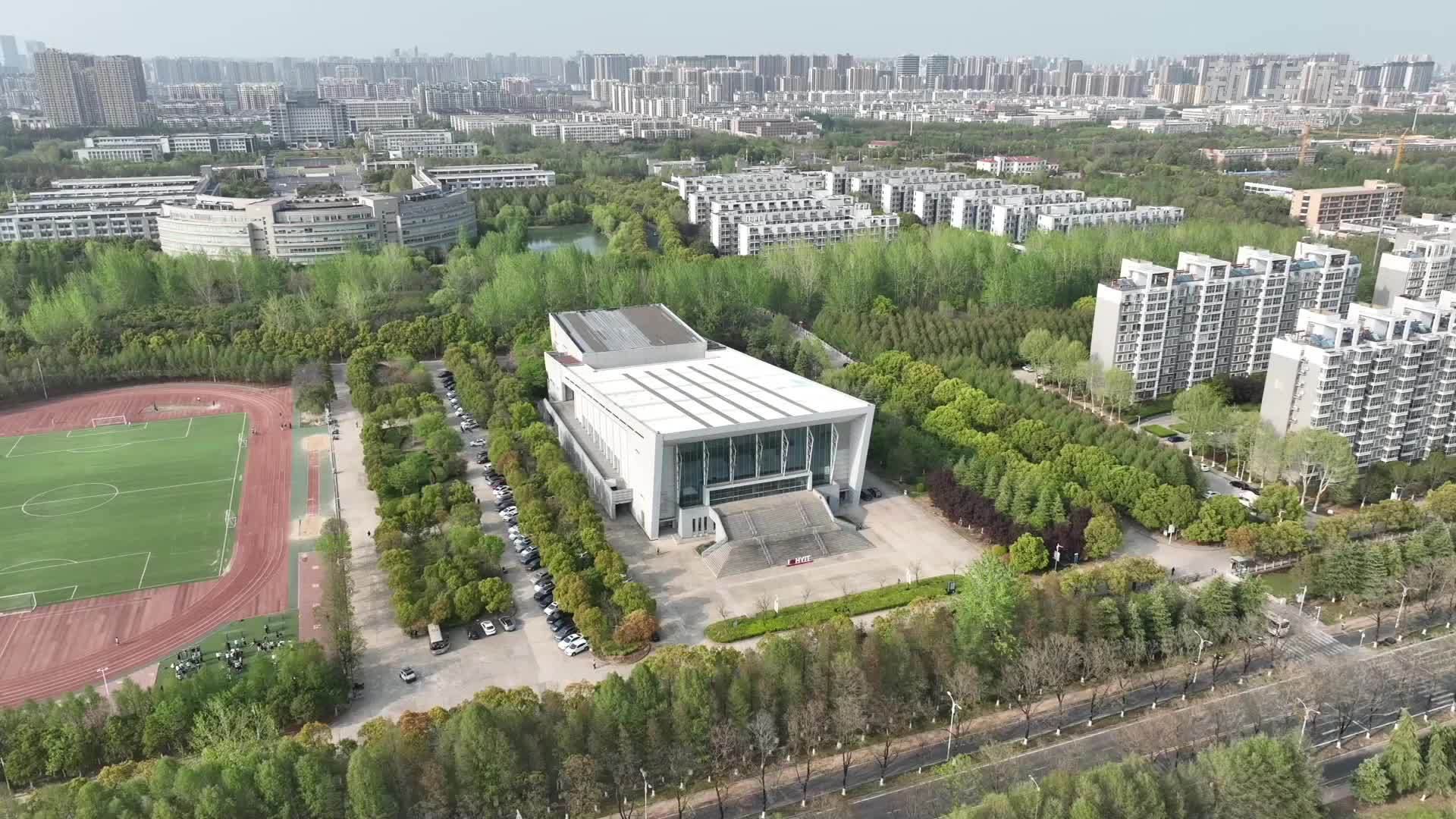 稳就业致未来｜“高招”助力精准就业 新场景打通“双向奔赴”