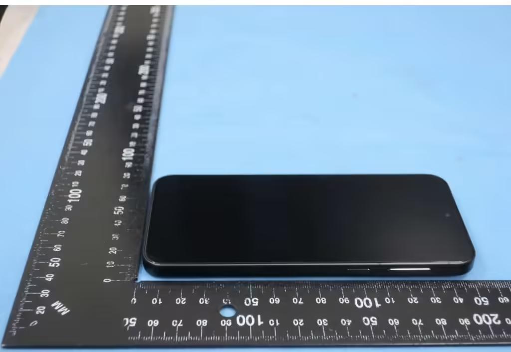 vivo X200 FE手机证件照曝光:6500mAh电池、90W充电