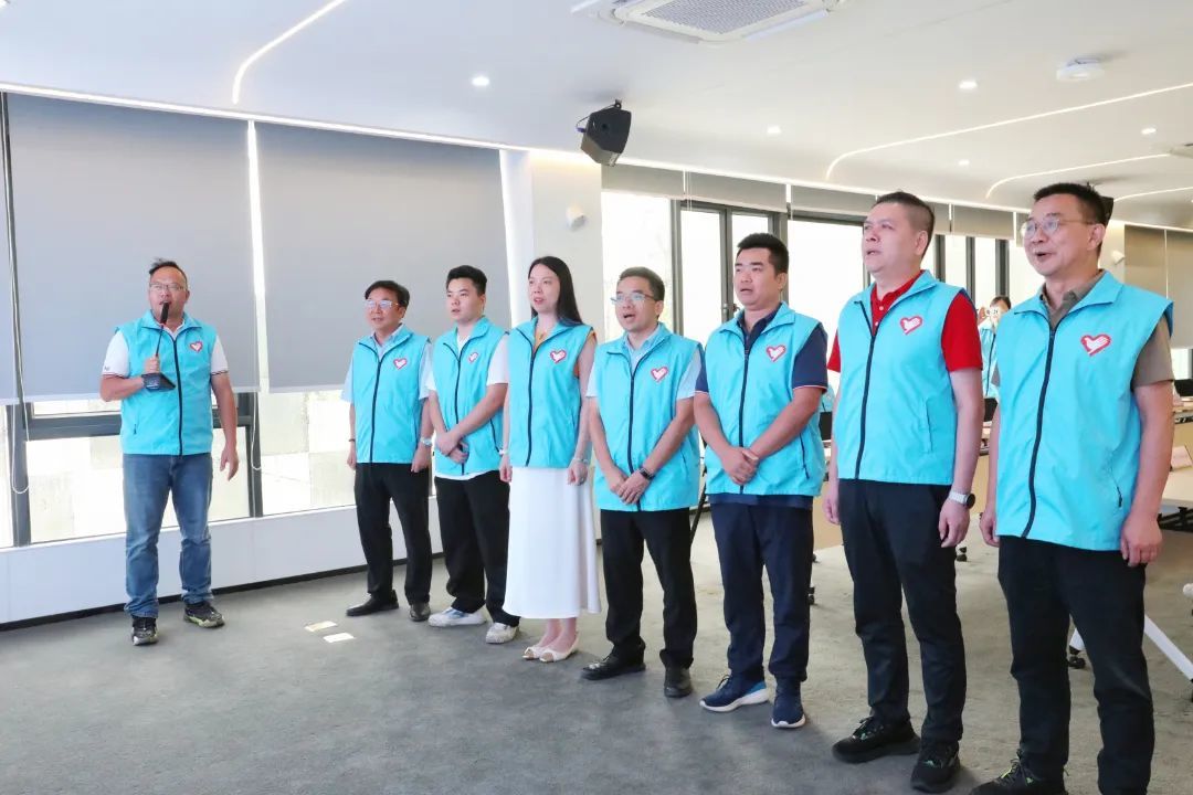 乐平镇首批“企业河长”现场作承诺