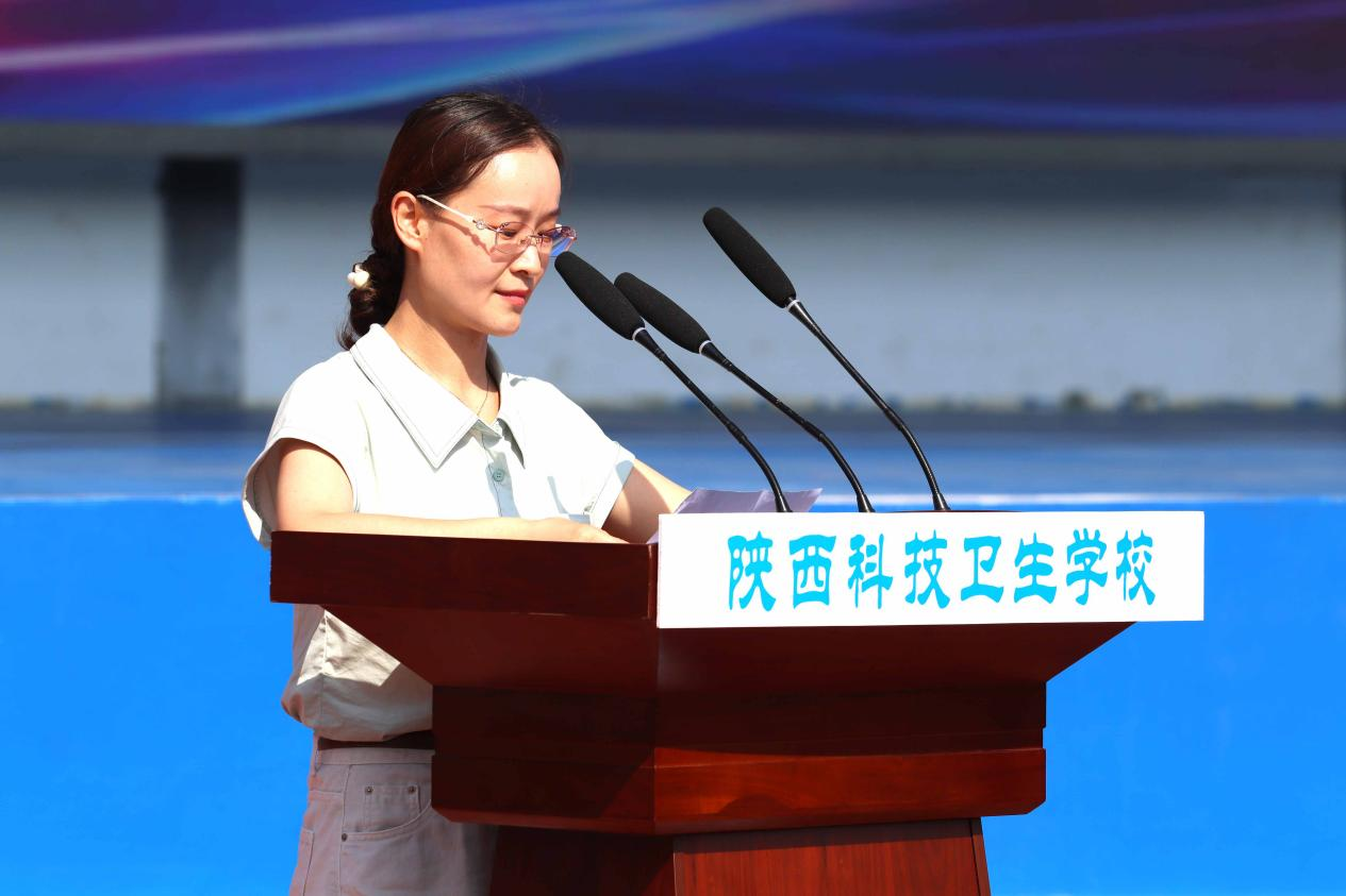 教师代表赵冬丽