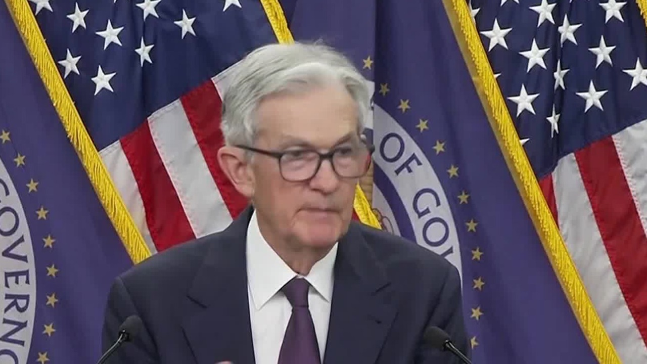 连续四次按兵不动，美联储降息何时到来？