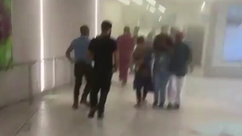 现场：以色列南部最大医院被炸，内部人员四散逃离