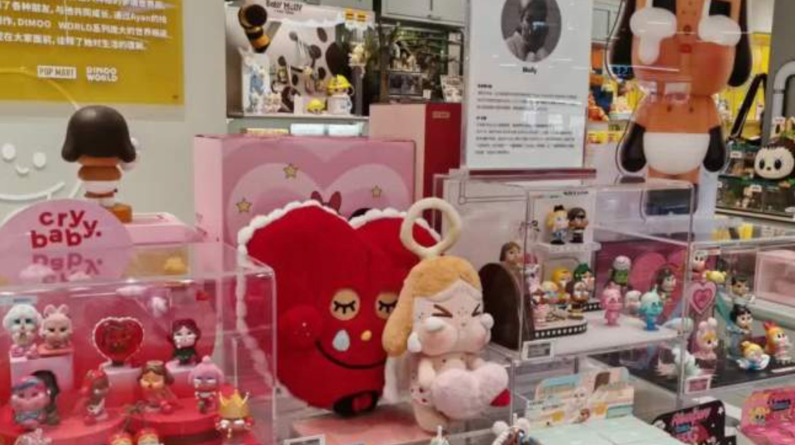 80元租一天LABUBU，租玩偶都能成为好生意？