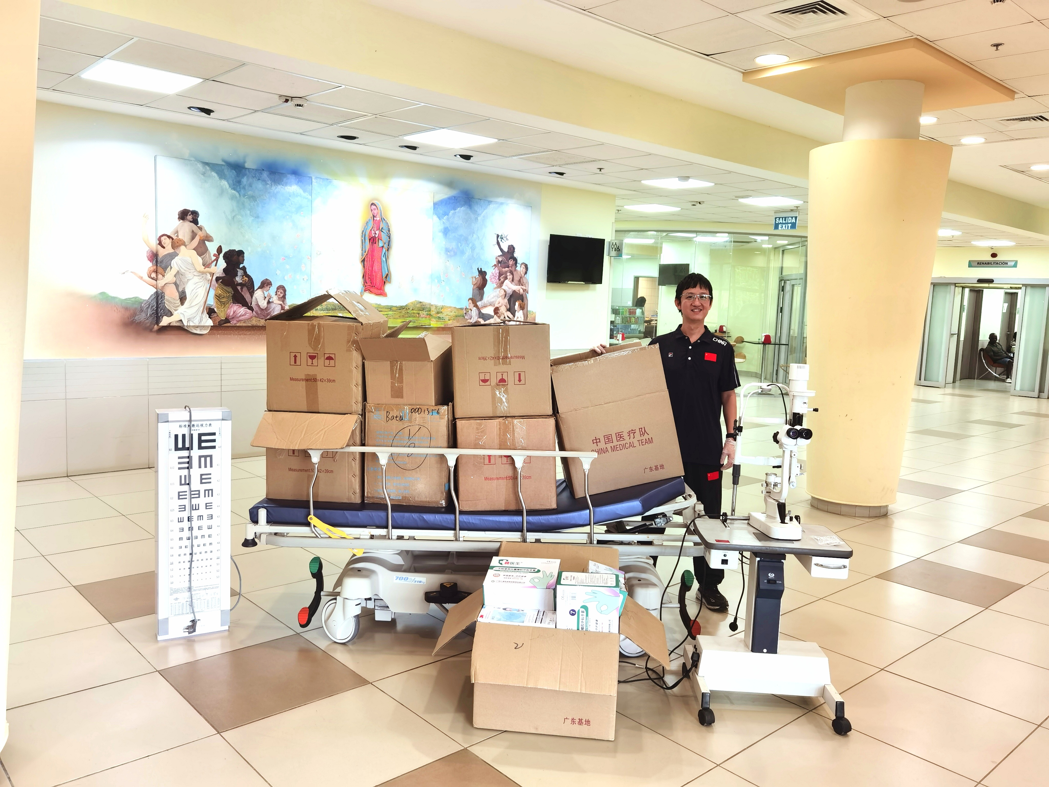 经典术式非洲焕发新生 深圳医生妙手擒“贼”