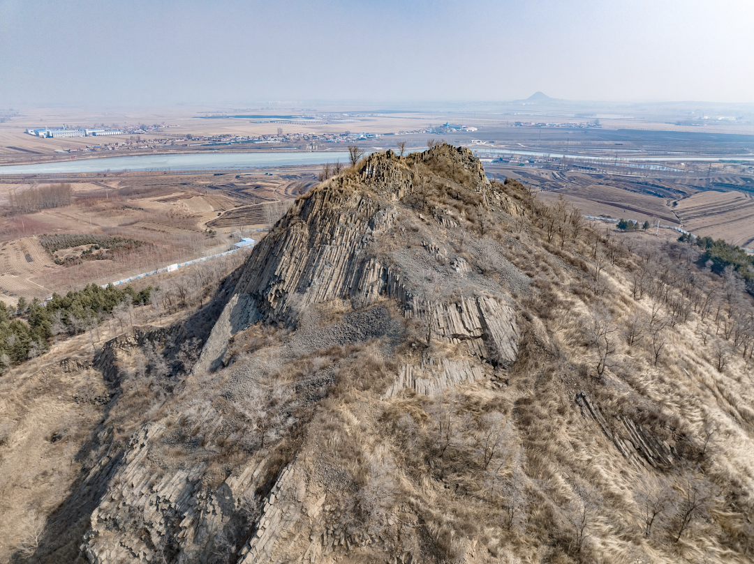 △伊通火山群西尖山。（图/视觉中国）