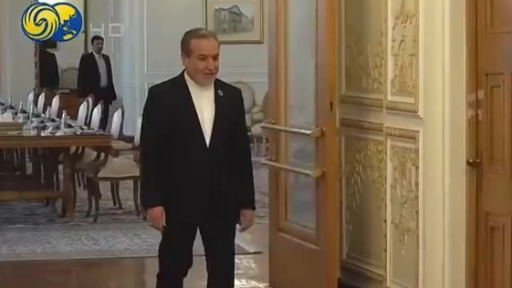 伊朗外长：在被轰炸下无谈判可言