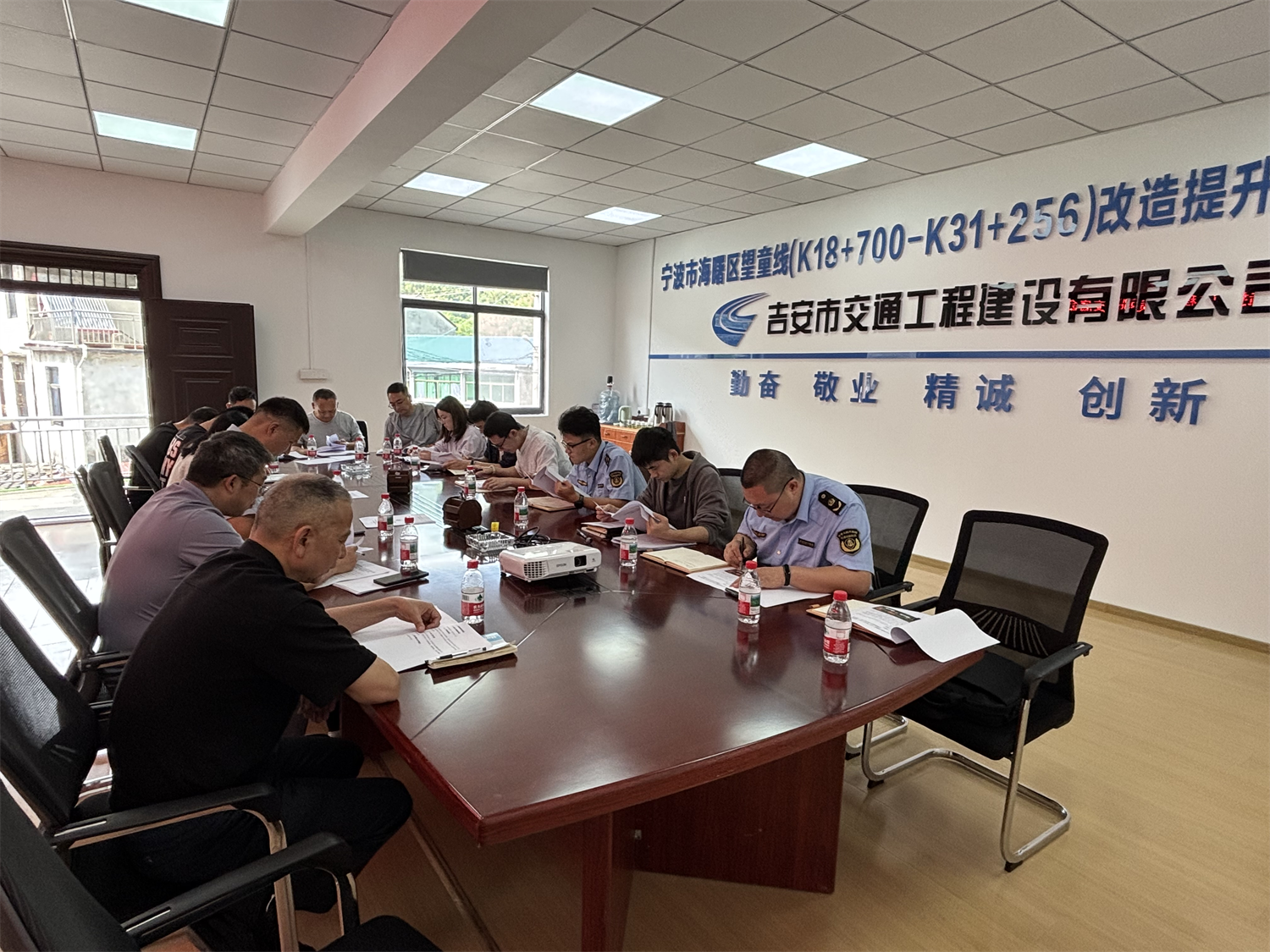 聚焦工程开工时 构建“监管+服务”新模式