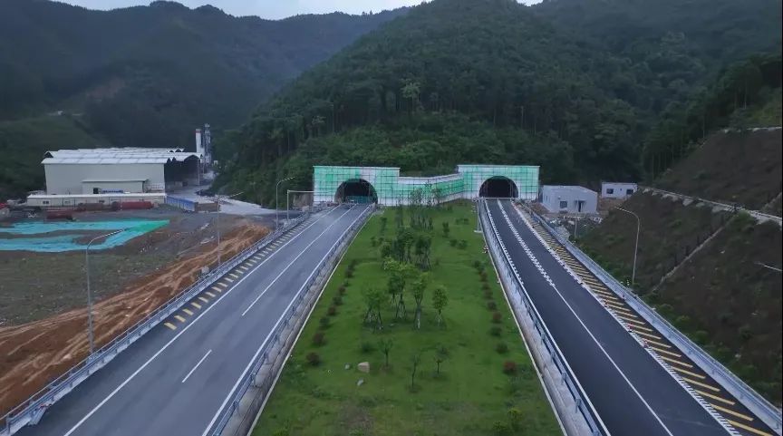 遂大高速即将通车！是“会呼吸的绿色长廊”