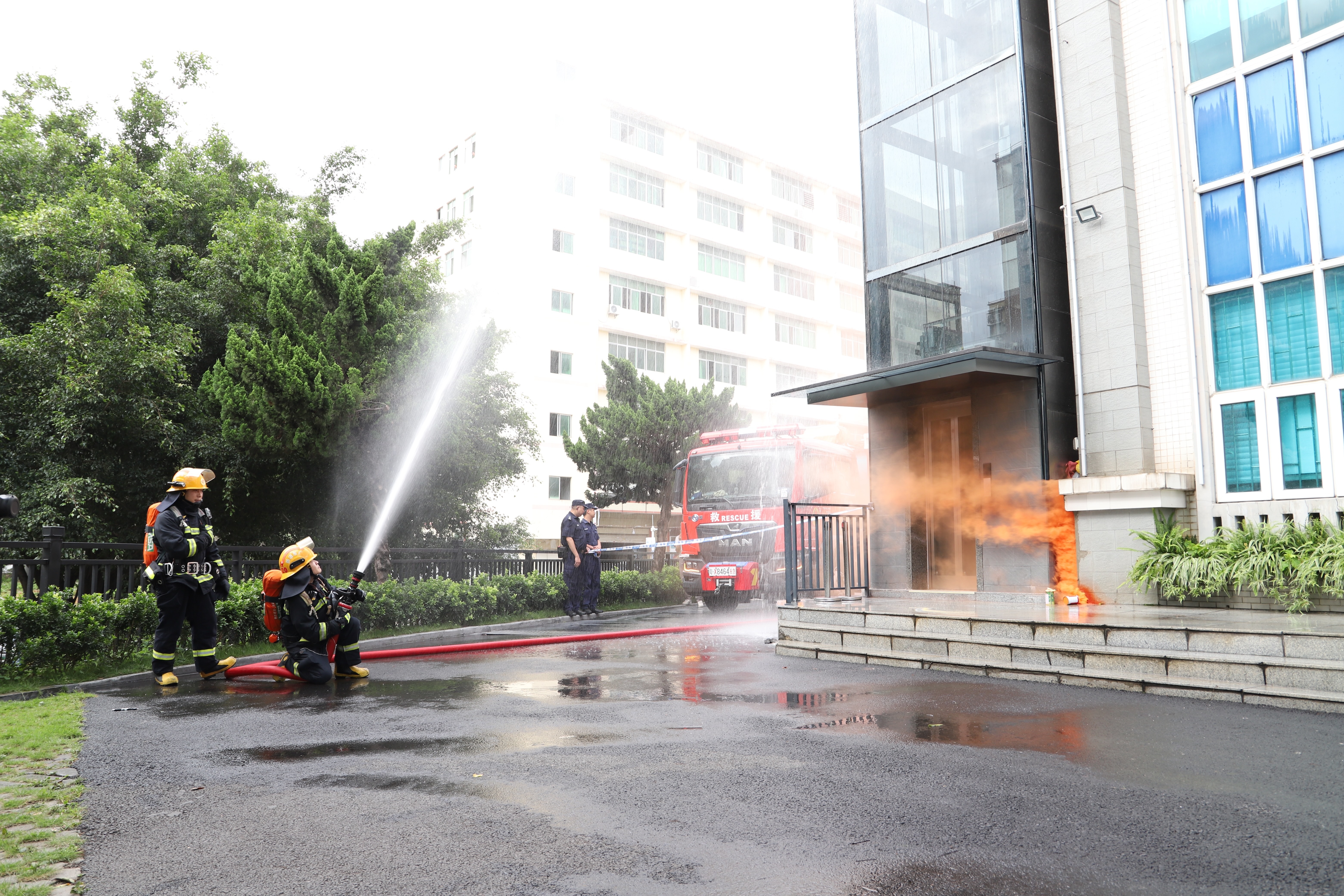 淬火砺剑护安宁!深圳市宗教活动场所应急演练以实战为墨,书写安全防线壮丽篇章