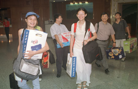 两个浙大学生决定只用AI生存72小时