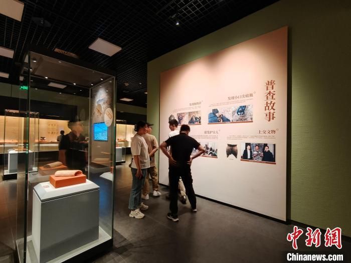 《大地如卷——宝鸡市第四次全国文物普查成果展》14日在宝鸡青铜器博物院启幕。宝鸡市普查队供图