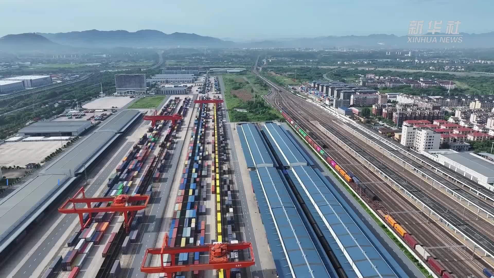 “金华—巴希—巴库”跨里海国际运输走廊中欧班列首开