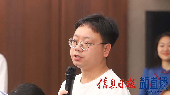 中新社提問（文穎 攝）