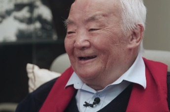 钱理群从卫校教师到北大考研第一名的逆袭：“我准备了18年”