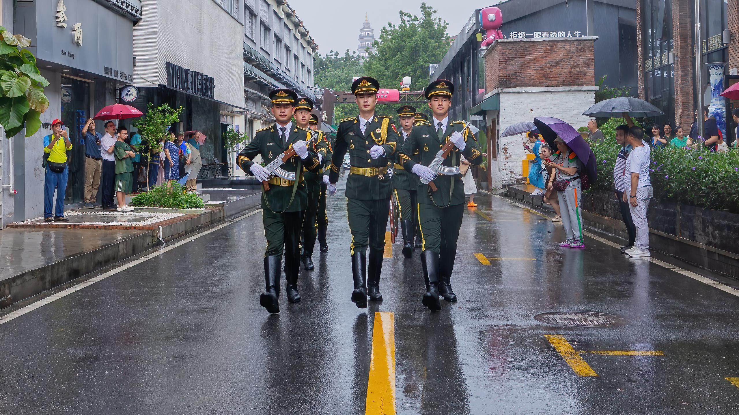 让艺术精品走进千家万户——东华慧美艺术馆举办开馆一周年庆典活动