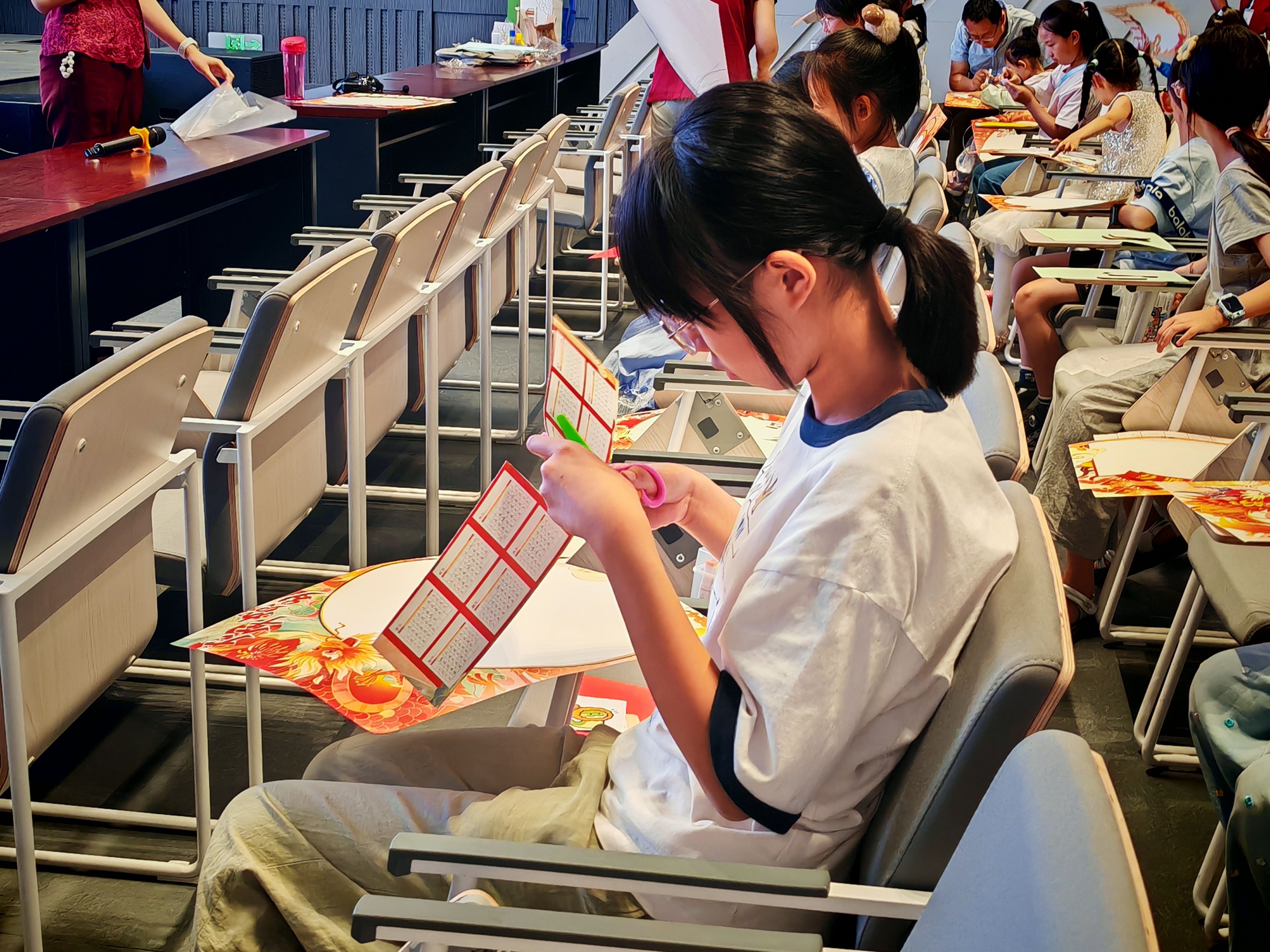 汉代打工人也考KPI　兰州萌娃围观"人事档案"直呼太卷