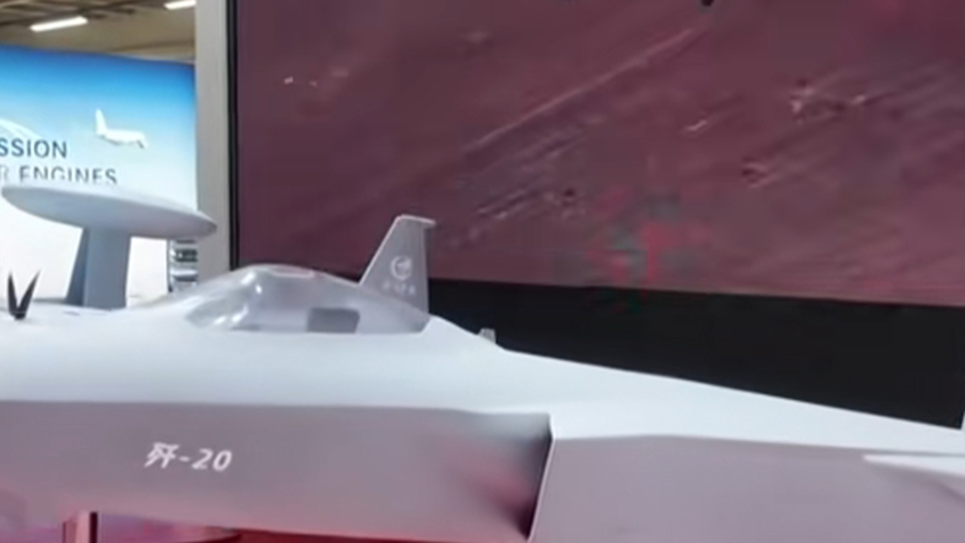 明星战机歼-10CE亮相巴黎航展，见证中国航空“高光时刻”