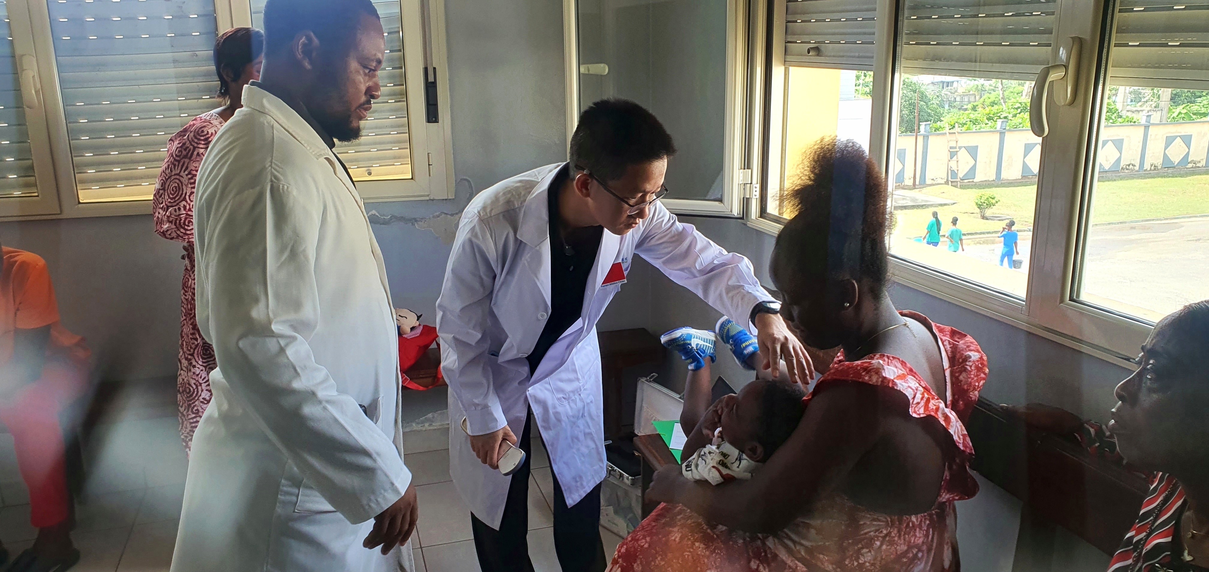 经典术式非洲焕发新生 深圳医生妙手擒“贼”