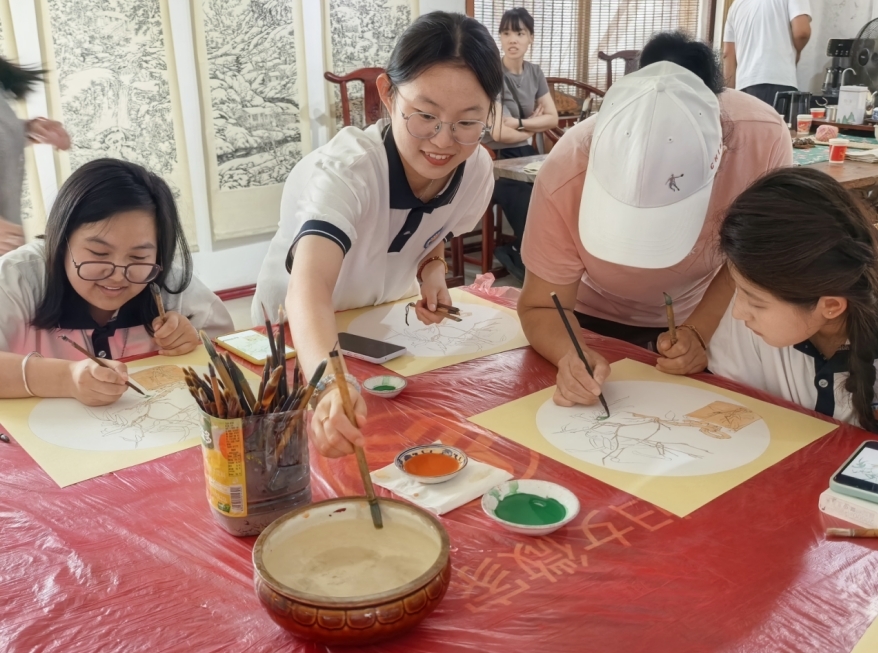 宁晋县开展“万名学子游邢襄 青年学子宁晋行”活动