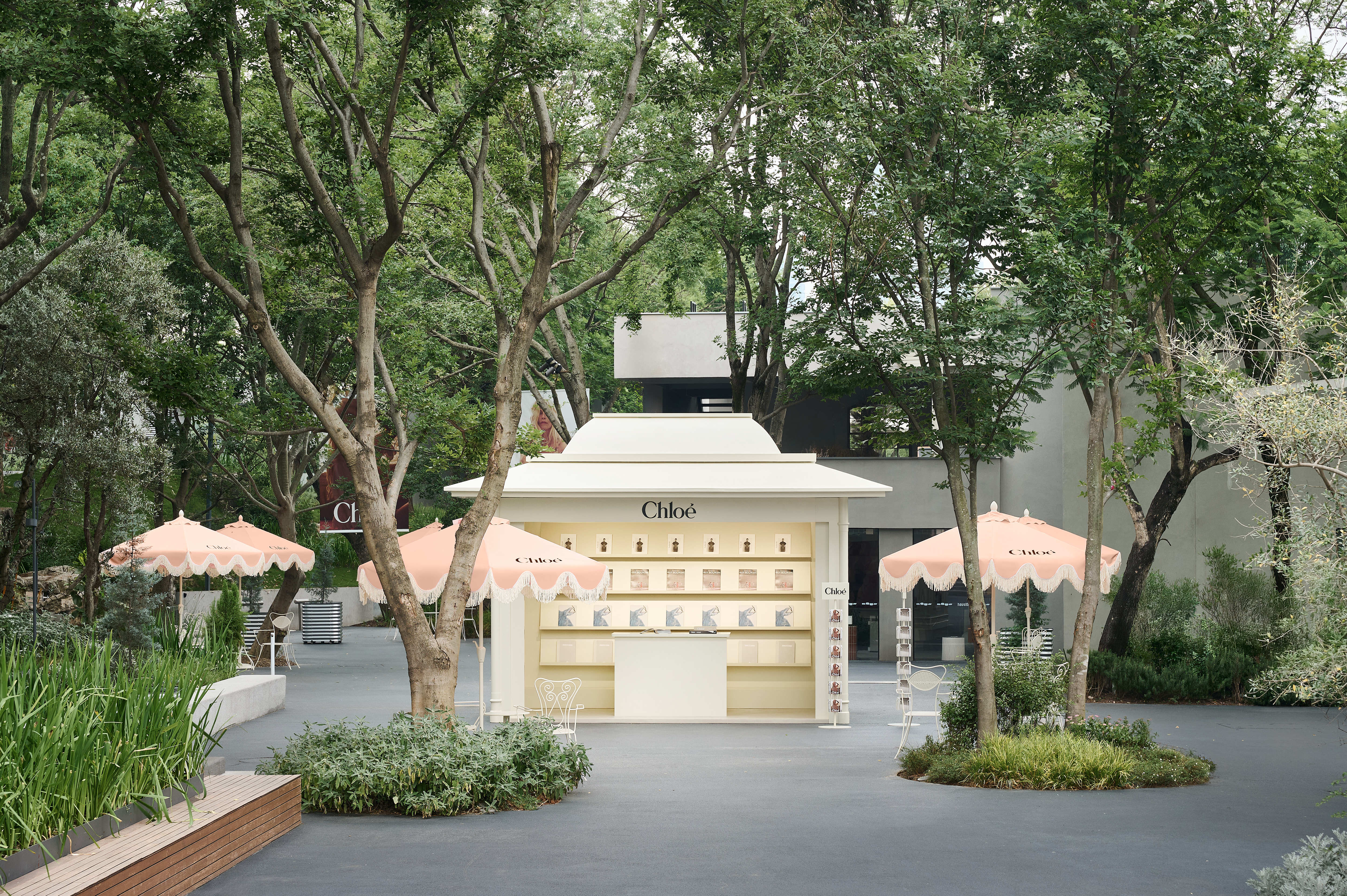 Chloé à la Plage 成都限时空间开启,共赴一场夏日礼赞