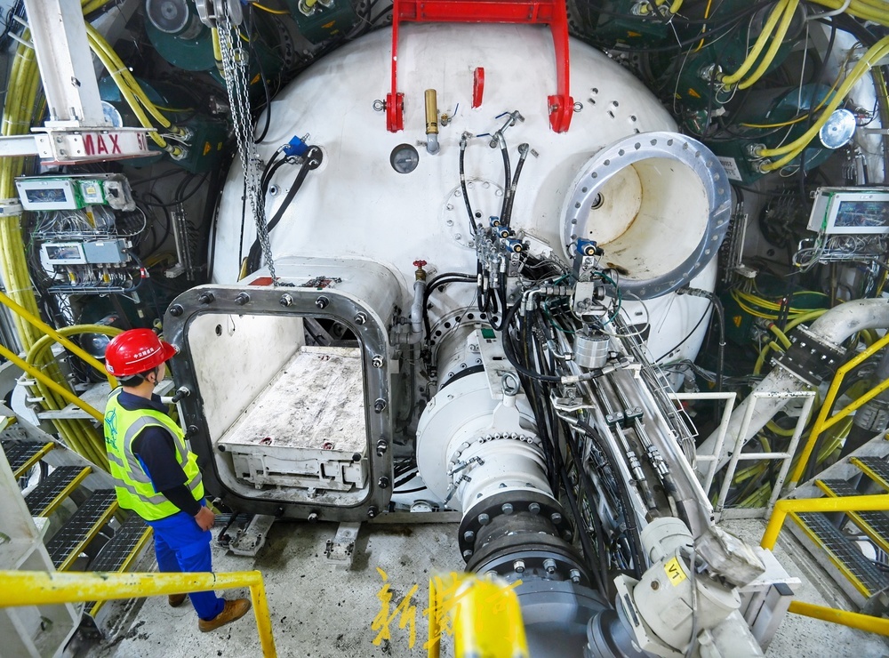 济南航天大道穿黄隧道工程“征程号”盾构机成功始发